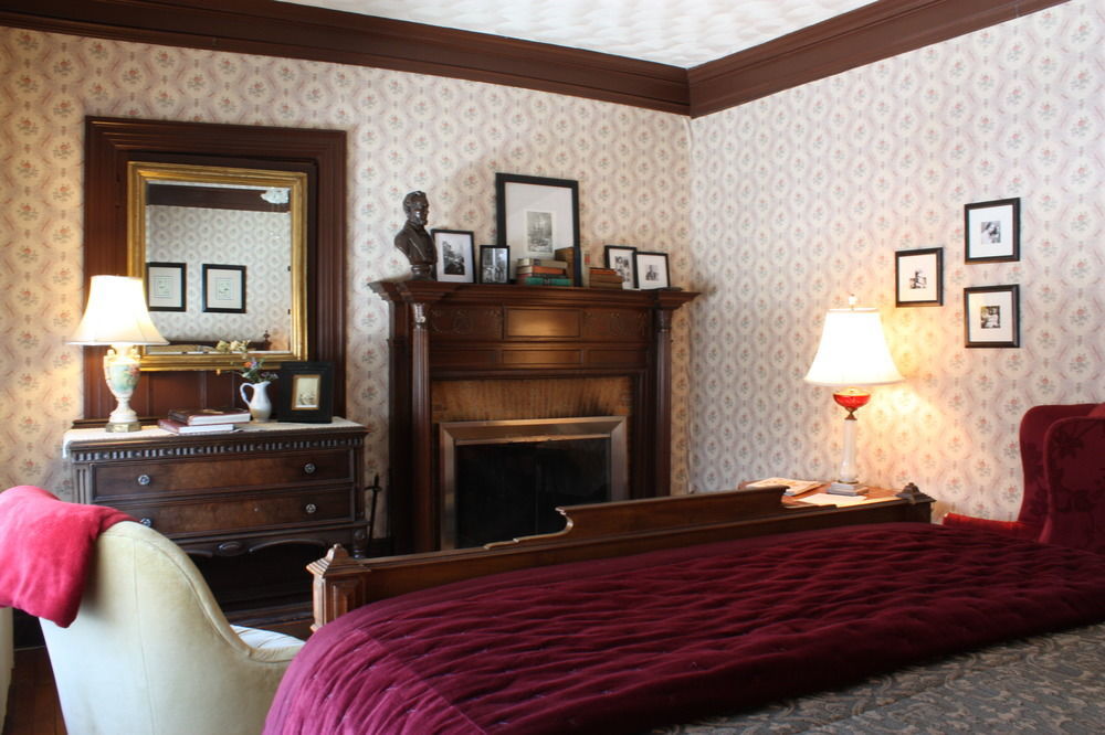 Manor House Bed & Breakfast Norfolk Екстериор снимка