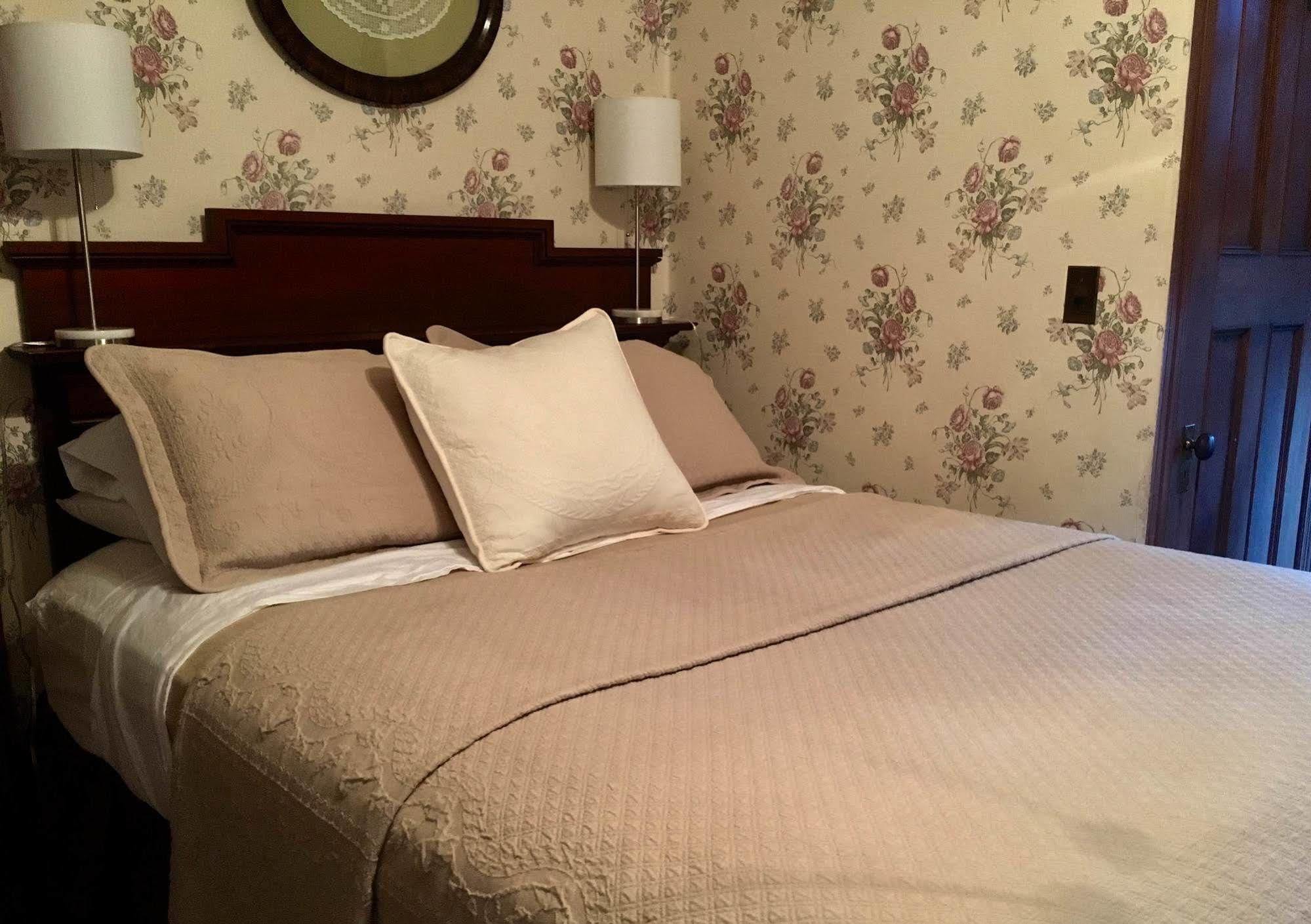 Manor House Bed & Breakfast Norfolk Екстериор снимка