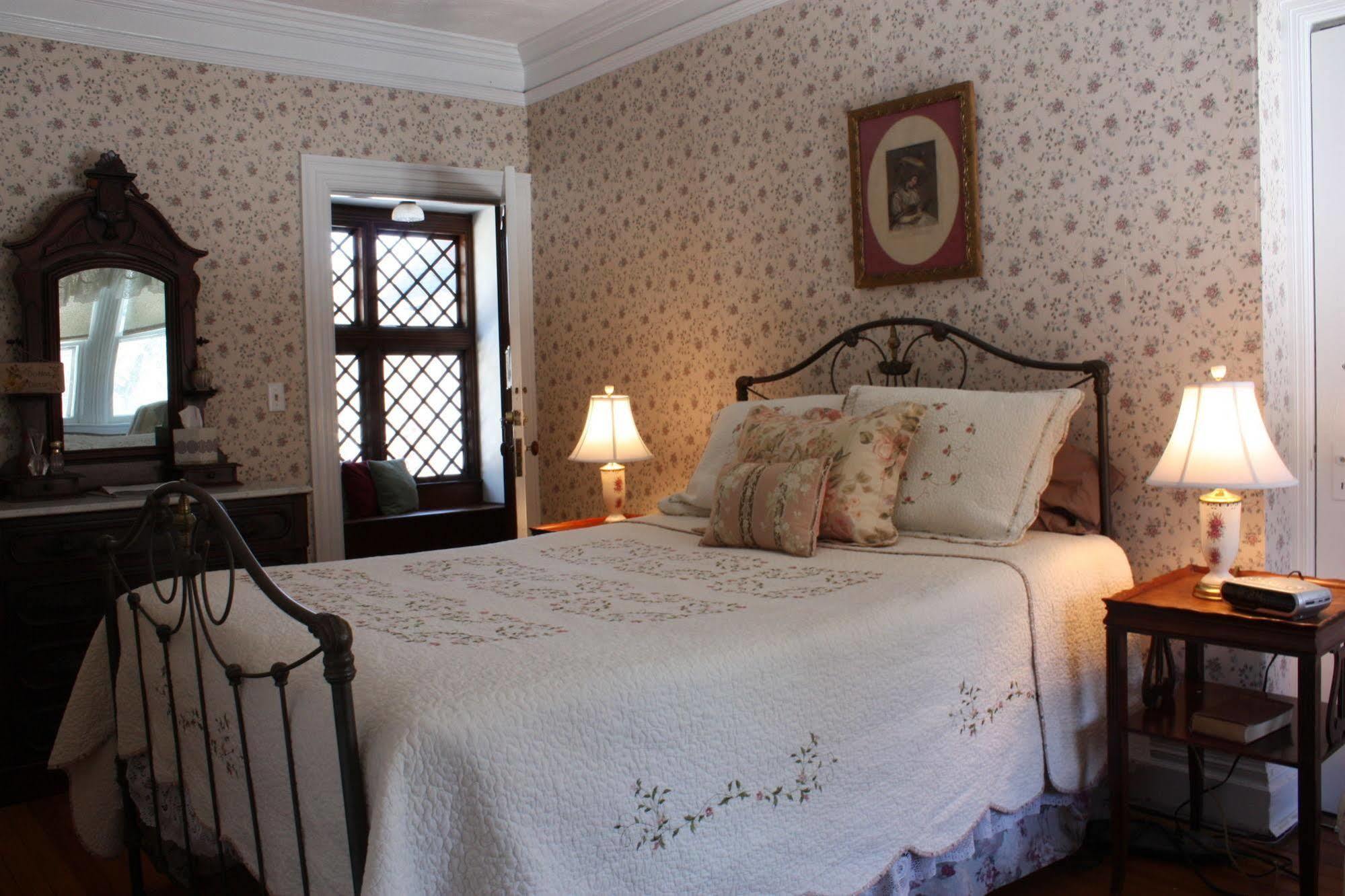 Manor House Bed & Breakfast Norfolk Екстериор снимка