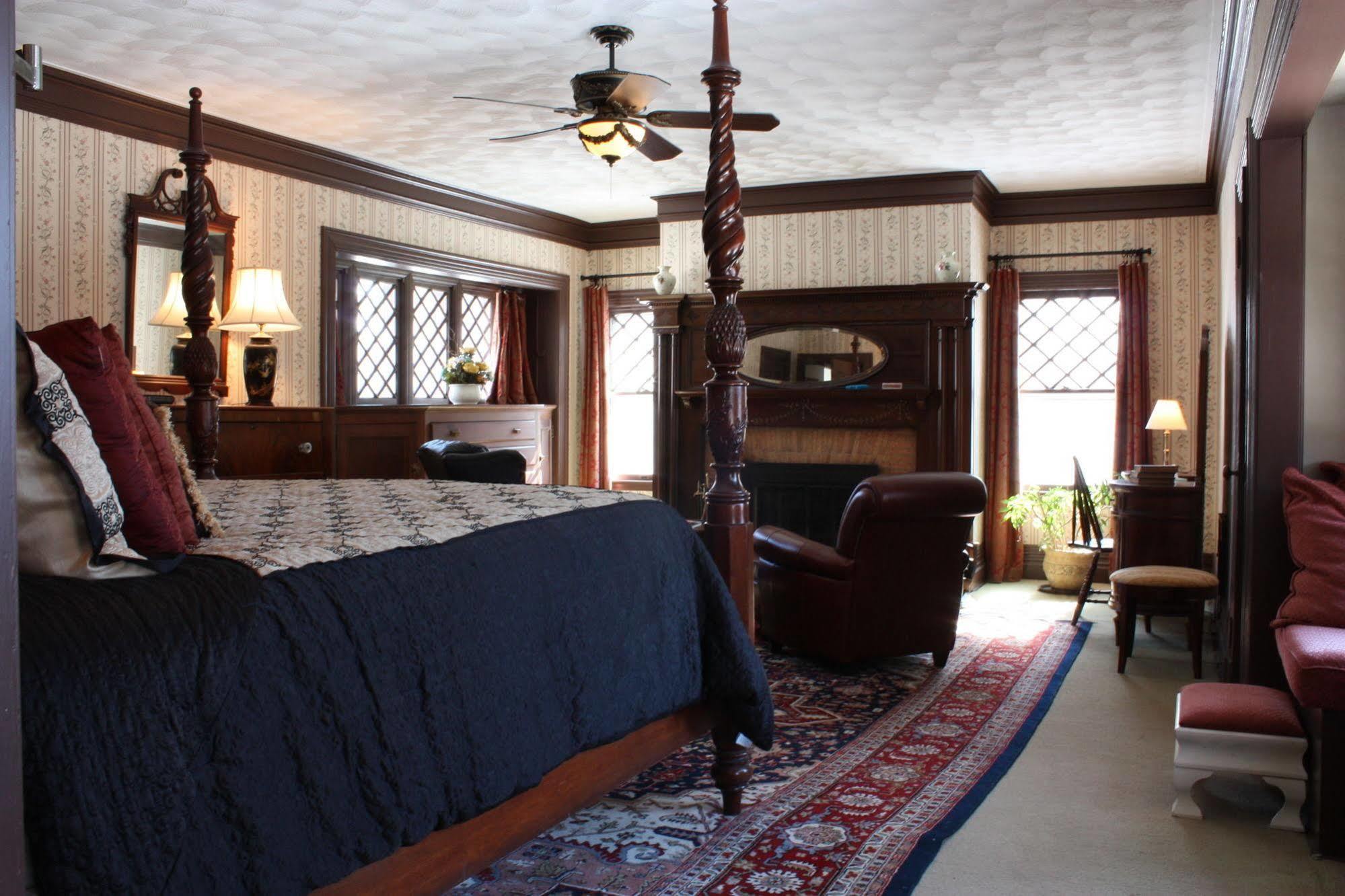 Manor House Bed & Breakfast Norfolk Екстериор снимка