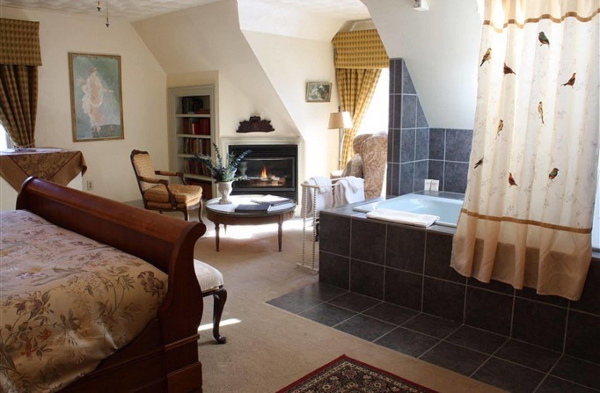 Manor House Bed & Breakfast Norfolk Екстериор снимка