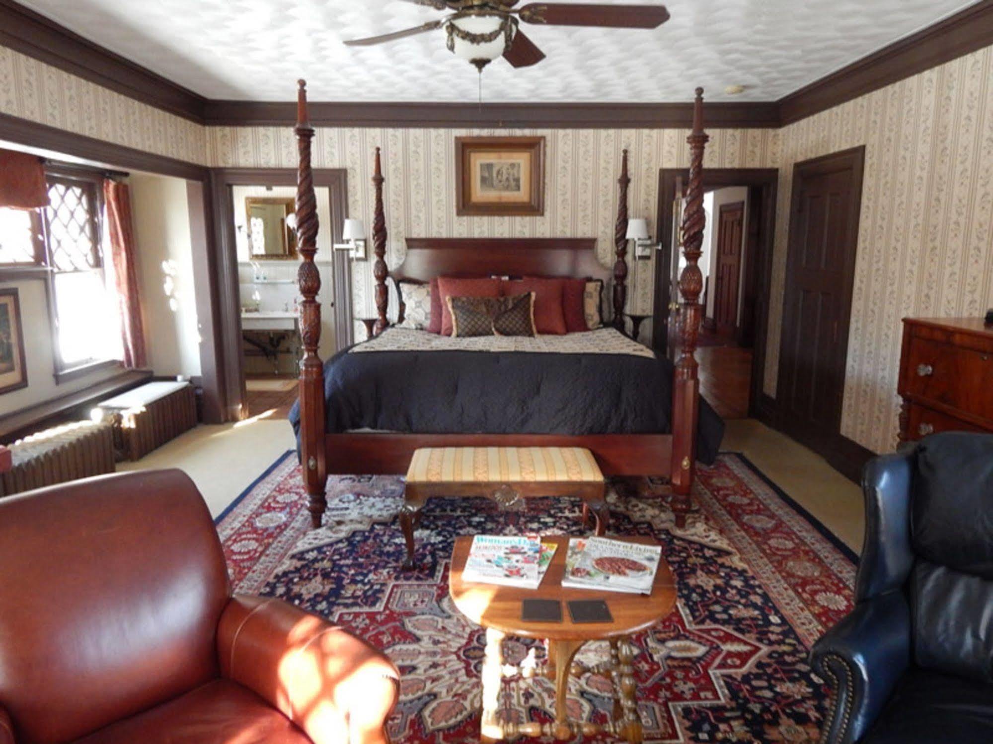 Manor House Bed & Breakfast Norfolk Екстериор снимка